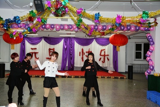 2015.01 二〇一五年迎新年公司元旦晚會(huì )繽紛呈現